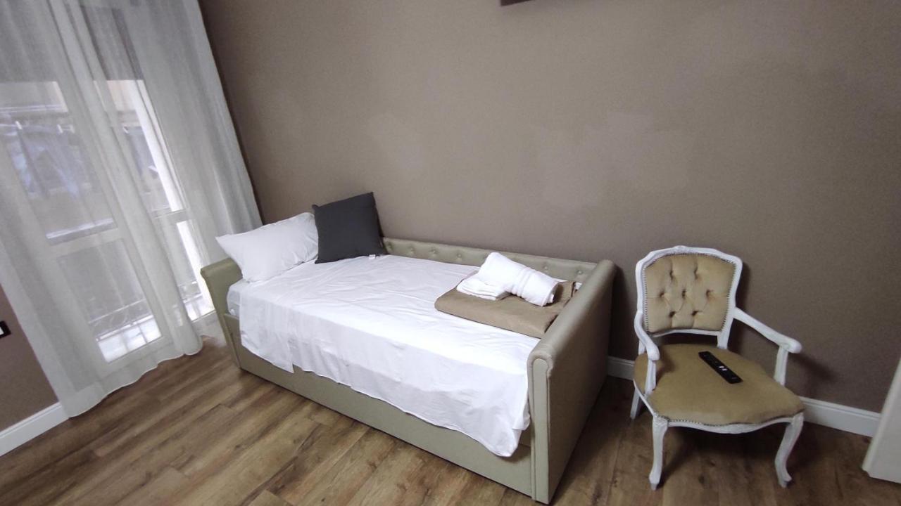 Bed and Breakfast Yaki Domo Кальярі Екстер'єр фото